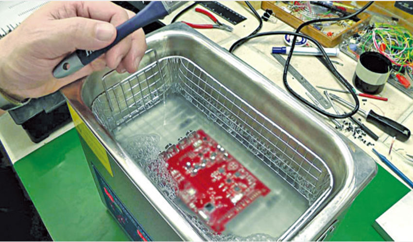 ZX-Ultrasonic-Cleaner-Application-Cleaning-Circuit-Board