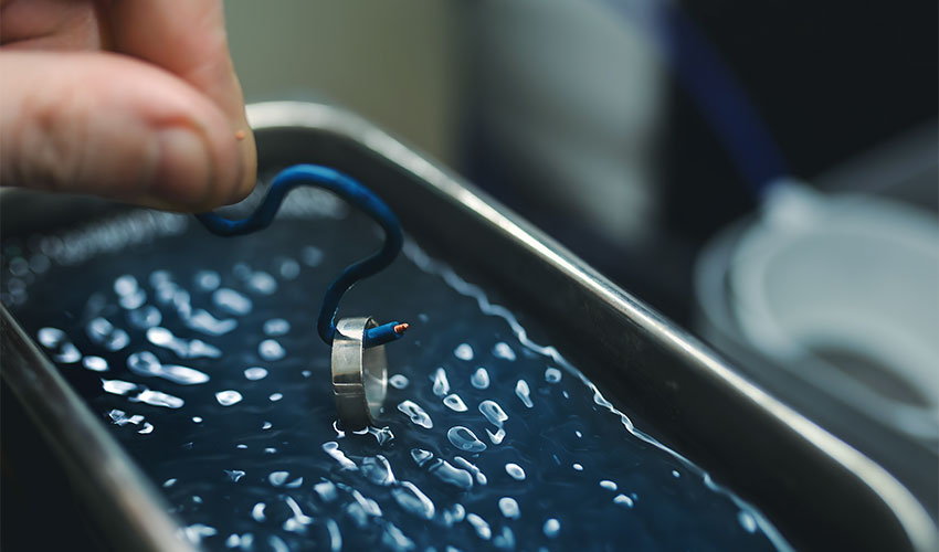 ZX-Ultrasonic-Cleaner-Application-Cleaning-Jewelry