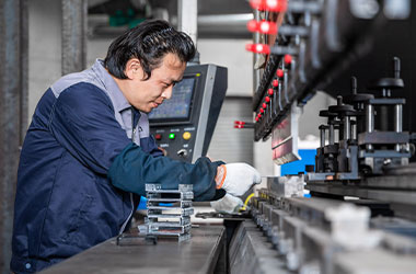 ZX-Highly-Functional-Press-Brakes